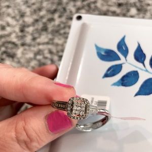Lovely brand new sterling silver and genuine diamonds set